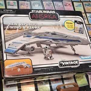 Star Wars Vintage Collection E-Wing & KE-4N4 Toy